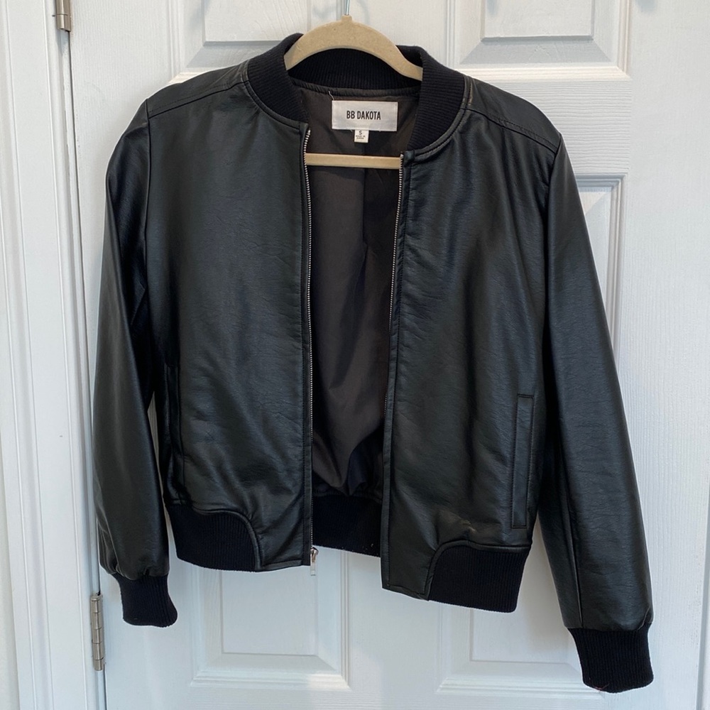 BB Dakota Black Leather Bomber Jacket Size Small